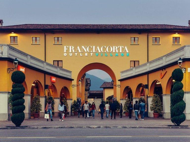 Brescia and Franciacorta outlet