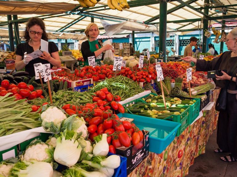 Cooking Class in Venice - The lesson starts from Rialto market, where colourful fruits, vegetables and fish sellers...
