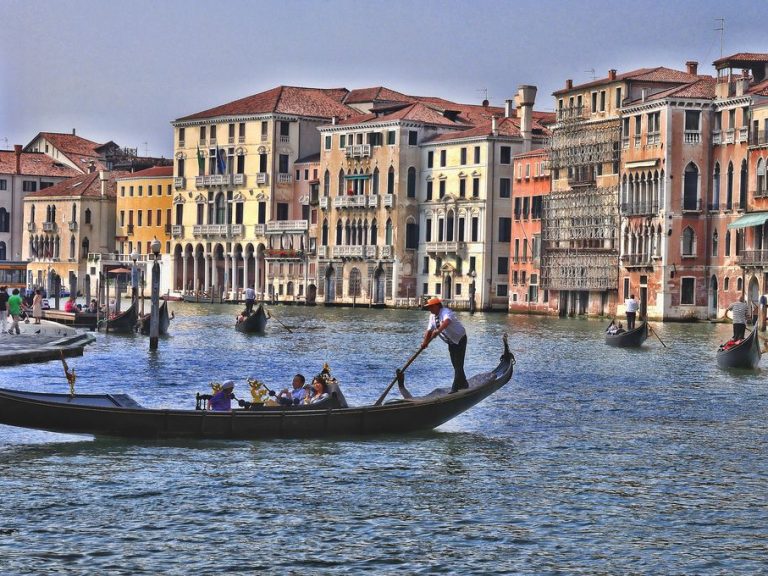 Discovering the Beauties of Venice - Embark on a guided tour of Venice's most beautiful and historic areas, starting...