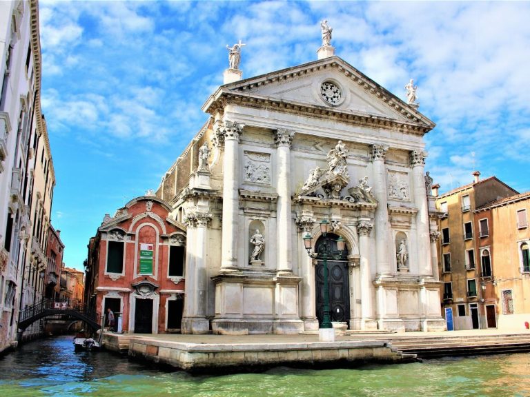 Dorsoduro and San Polo Districts - In San Trovaso square there is an unusual wooden structure that is similar to the house...