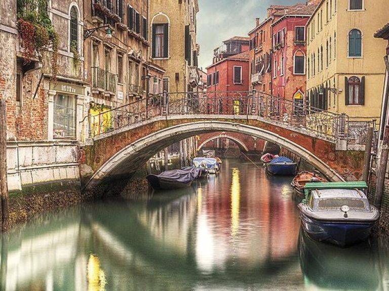 Cannaregio District - Tours starts at Rialto and along Strada Nuova reaches Fondamenta della Misericordia, full of local...