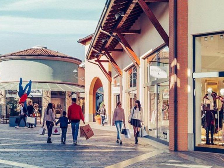 Brescia and Franciacorta outlet