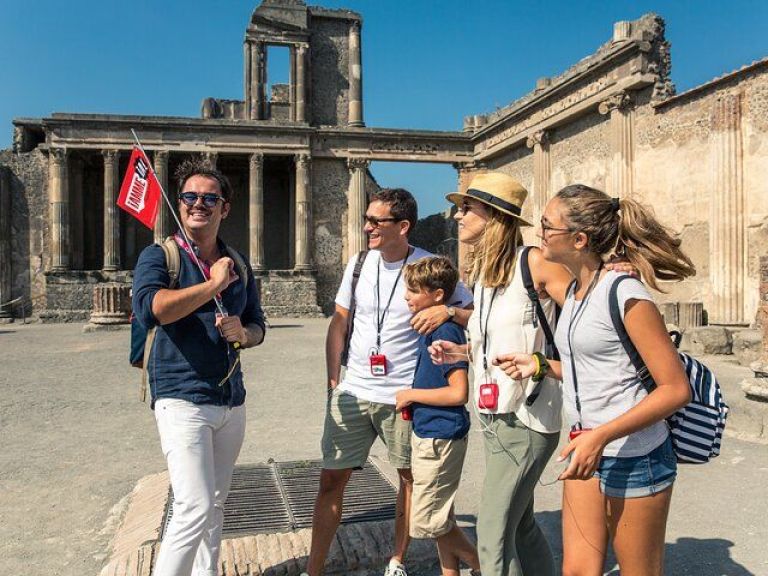 Pompeii Guided Tour & Mt. Vesuvius
