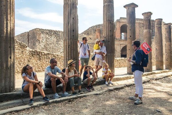 Pompeii Guided Tour & Mt. Vesuvius