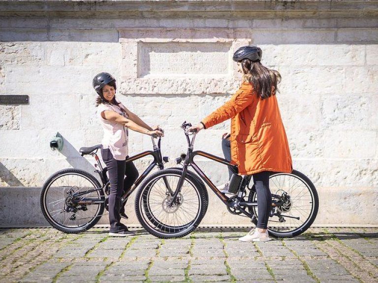 Tasty E-Bike Tour - Prepare yourself for a real treat by exploring the city’s Old Town on an extraordinary Tasty E-Bike Tour.