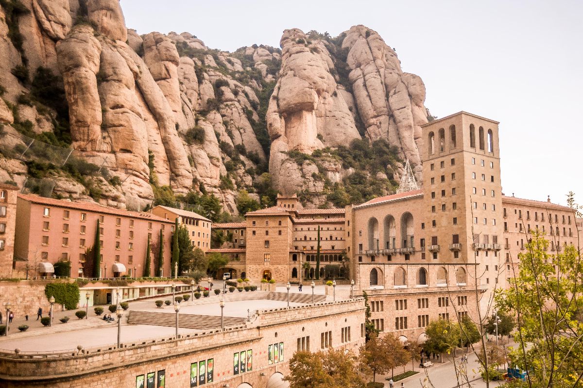 Late-start Montserrat, Food & Wine - Your tour departs from central Barcelona, from which we will head for the village of...
