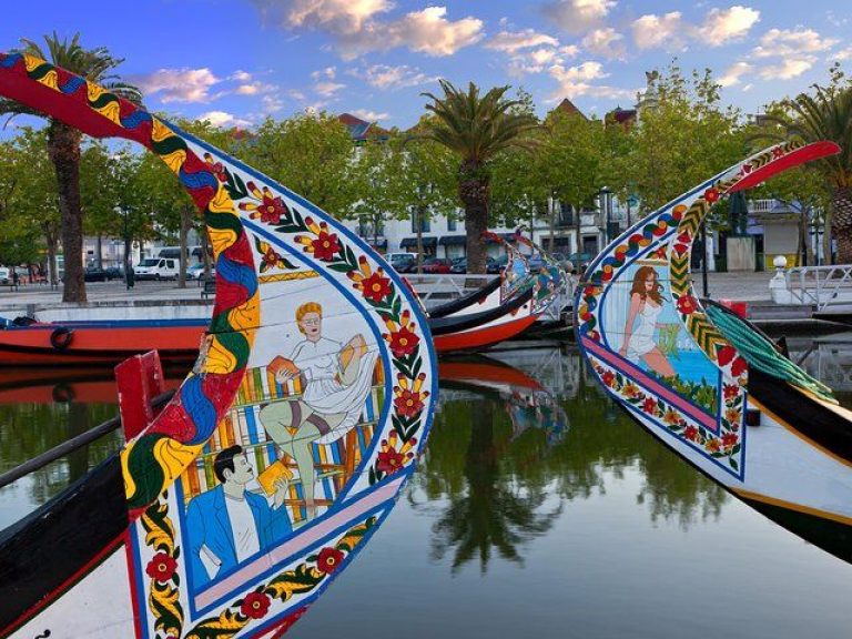 Coimbra and Aveiro Full-Day - See the historic sites of Coimbra and Aveiro on a full-day private tour from Lisbon. Marvel...