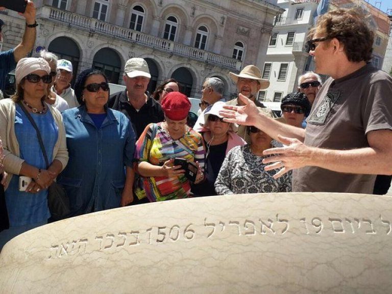 Jewish Lisbon Private Tours - Can you trace your family back to Portugal?  Want to discover your ancestral roots?  Or just interested in a bit of Jewish history?  Let us put together a private tour for you that brings the ancient Jewish communities of Portugal to life.