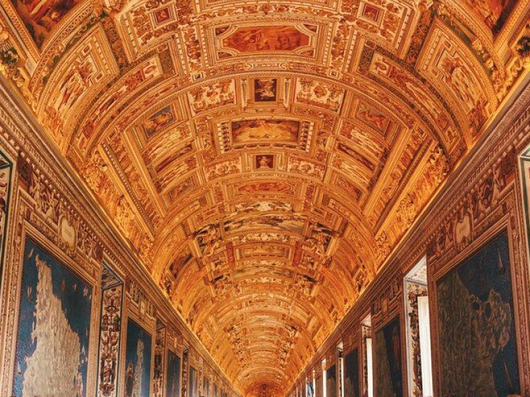 Skip-the-Line Ticket: Vatican Museum and Sistine Chapel - EASY MEETING POINT NEAR THE VATICAN MUSEUMS' ENTRANCE...