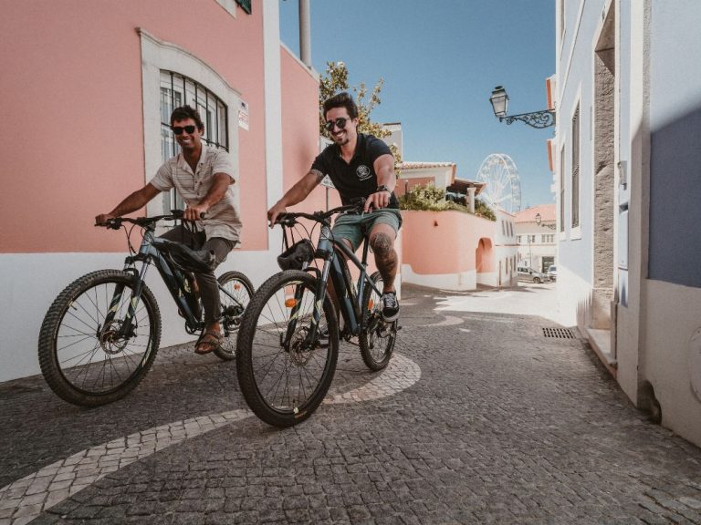 Mountain & Ocean Wonders – Jeep & EBike Tour - Don't miss the most important places in Lisbon, but be unique in doing so!