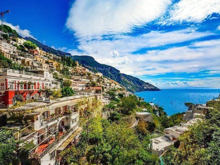 Positano and Amalfi boat tour - Meet your driver at 8:45am outside the Starhotel Terminus Naples and transfer by minivan/...