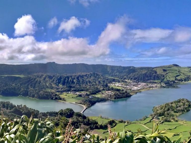E-MTB Sete Cidades (Half Day) - At the starting point, we will spend around 15 minutes to give you a quick safety briefing...
