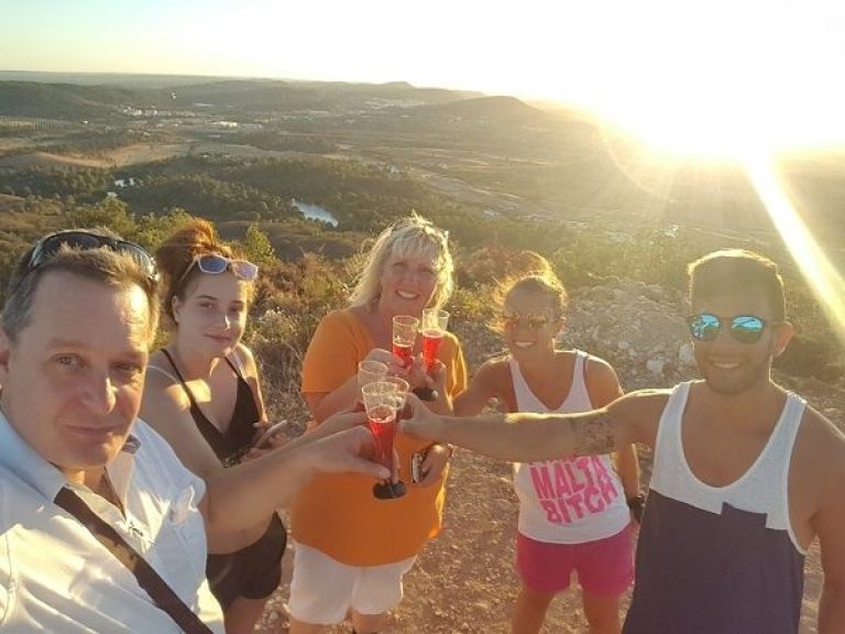 Sunset with Tasting Jeep Safari in Algarve - Discover the Algarve countryside aboard a 4WD Jeep. This tour highlights the...