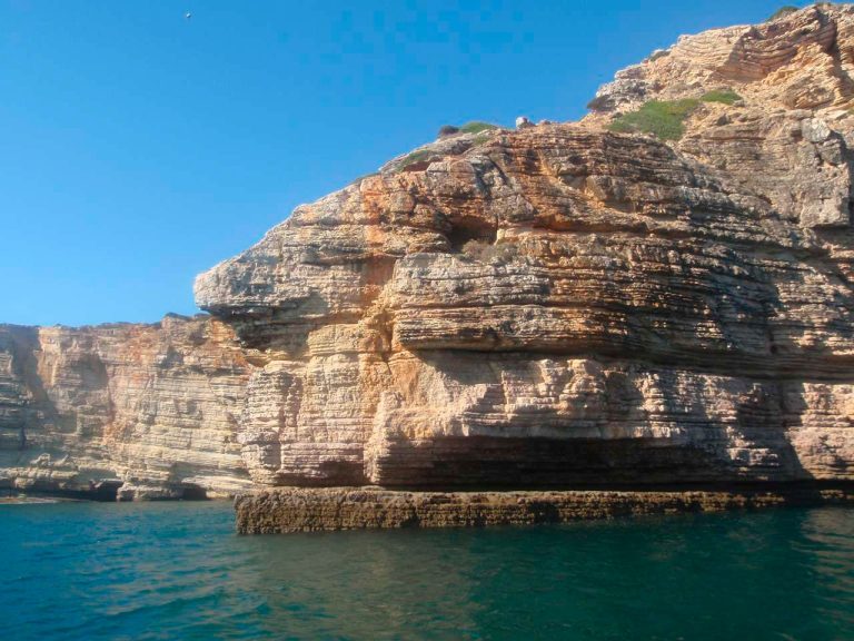 Cave tour on the south coast - From Sagres - A relaxed enjoyable tour not to be missed. Where you can admire the several...