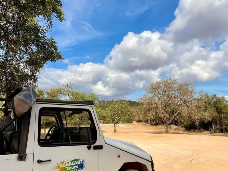 Sunset Jeep Safari in Algarve - Stray from the beaten path on a Jeep safari in the Algarve, an ideal choice for travelers...