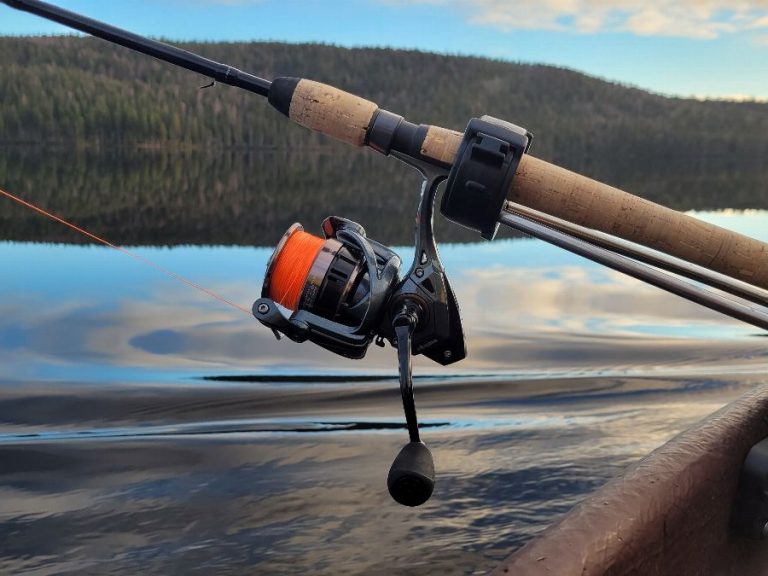 Big trout fishing in lapland wilderness lake - Do you want to experience the silence of the wilderness? Go fishing for big...