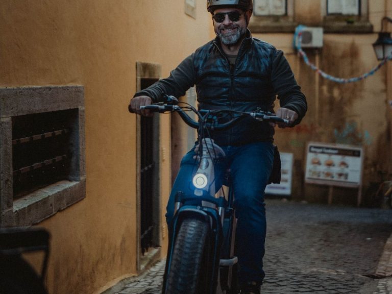 E-bike Experience in Sintra - If you intend to visit Sintra on your own, without hiring a guide or driver - it can be a big...