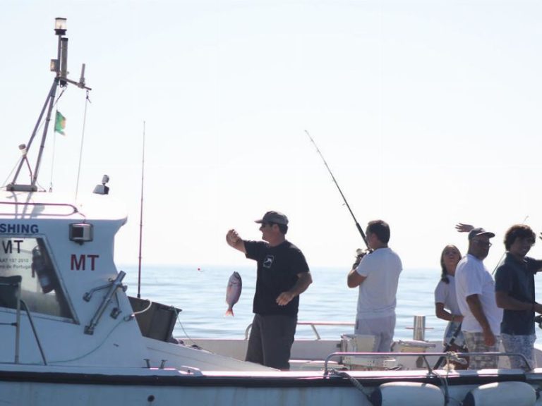 Deep Fishing From Sagres - Come and have fun on board the ""Pescamar"" in an experience for all the family and friends.