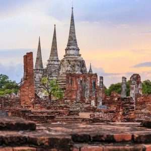 Ayutthaya tour from Bangkok w/ Lunch - Travel from Bangkok in a comfortable, air-conditioned vehicle to the ancient city...