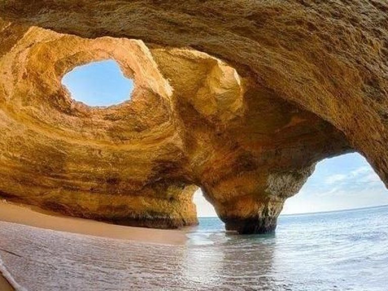 Algarve Private Tour: Lagos, Sagres and Benagil from Lisbon - Explore the Algarve coast on a full-day private tour from Lisbon.