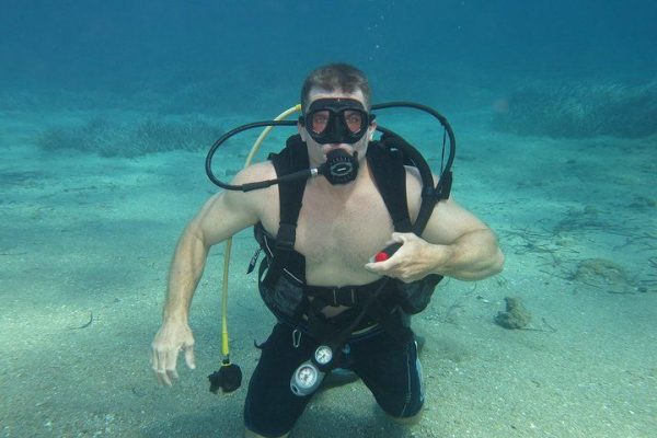 Scuba diving for beginners in Athens
