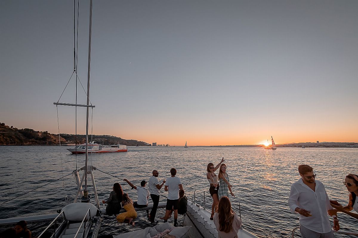 Lisbon Sunset Catamaran Tour - Embark with us on a sunset experience on the Tagus River in Lisbon. Come on a ride on one...