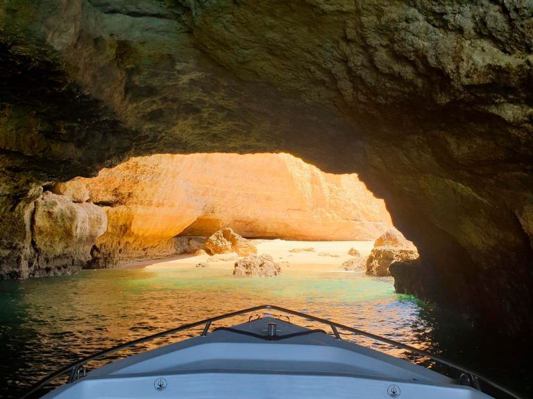 Private Benagil Cave Tour Deluxe - Ok sailor! Just you, your private skipper, and the caves! If you want to have a truly...