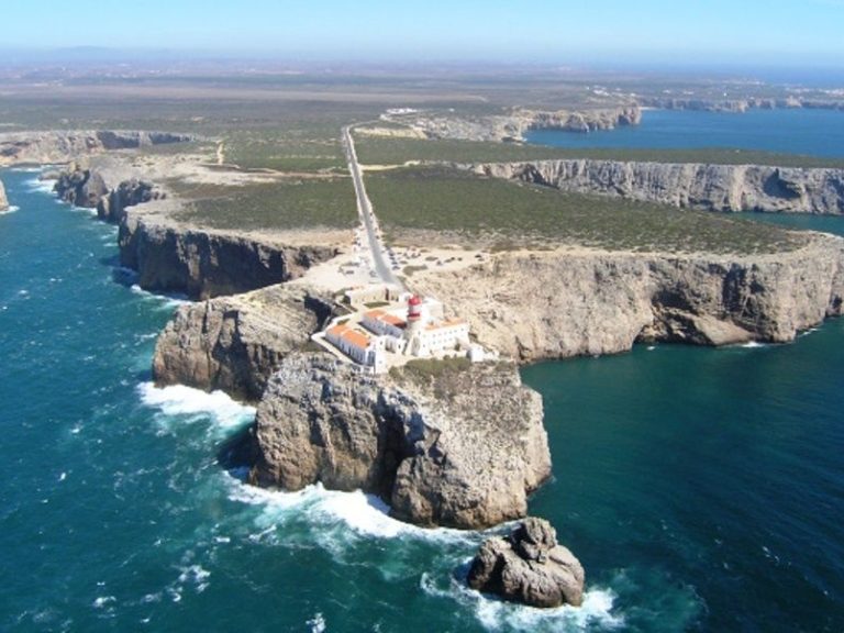 Algarve Private Tour: Lagos, Sagres and Benagil from Lisbon - Explore the Algarve coast on a full-day private tour from Lisbon.