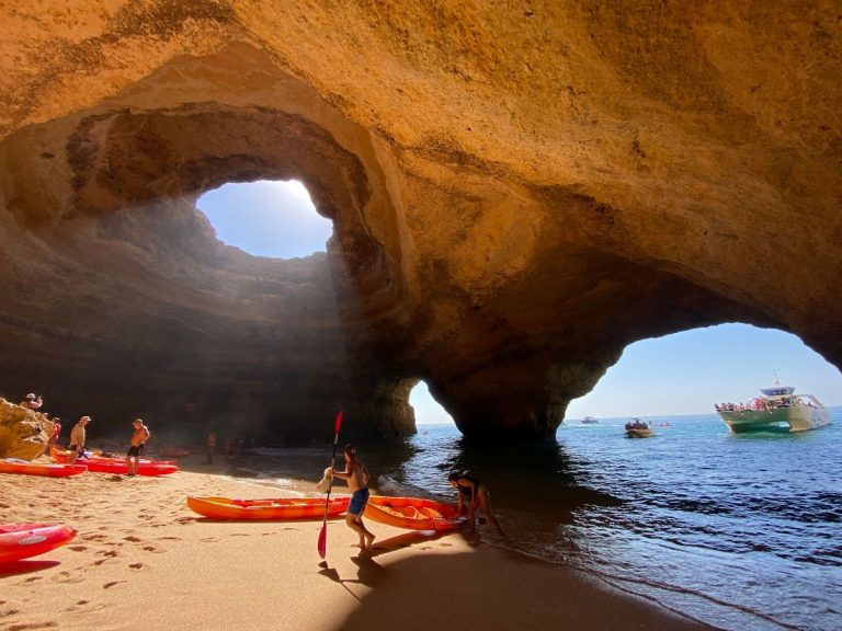 Benagil Kayak Experience - In the Algarve, you will find some of the most beautiful beaches and sea caves in the world...