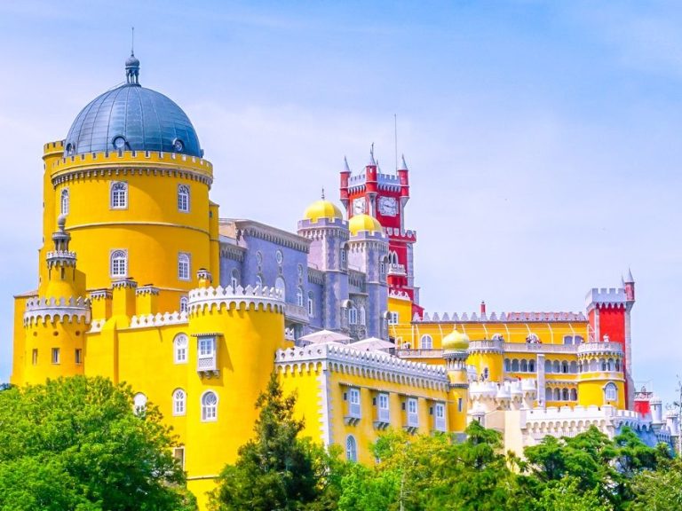 Sintra Half Day Private Tour From Lisbon - Visit a place with magic and according to many, the most romantic place in Portugal