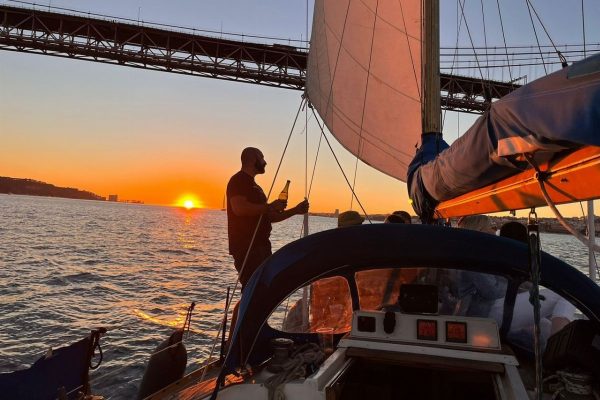 Shared Sunset Sailboat Tour