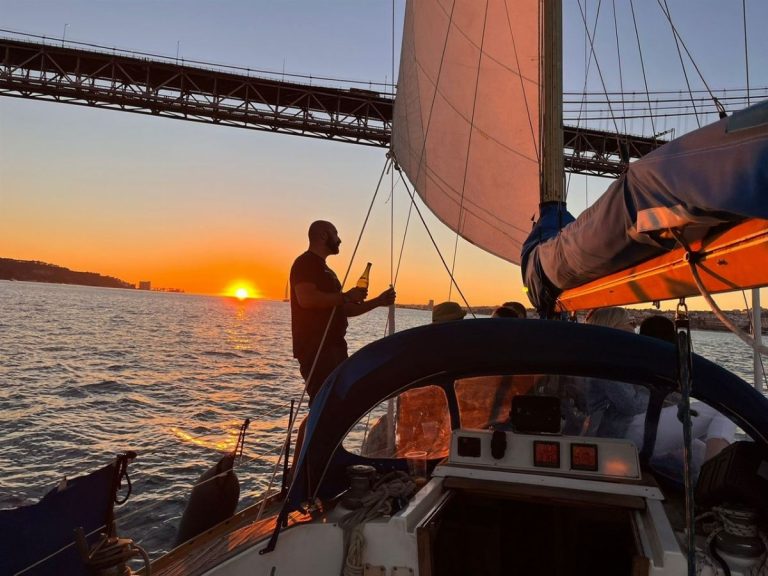 Shared Sunset Sailboat Tour - Come and take a trip aboard our sailboat and marvel at the splendid sunset or night cruise on...