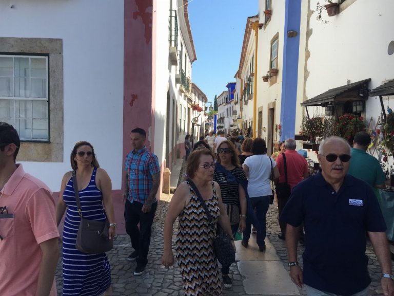 Fátima, Batalha, Nazaré and Óbidos Private Tour - In a private vehicle, visiting Fatima from Lisbon can be a challenge.