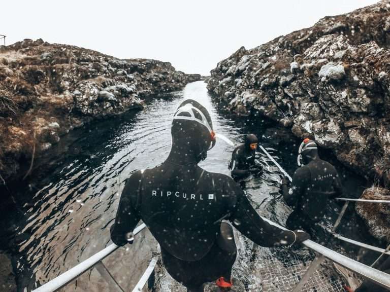 Silfra Snorkeling & Leidarendi Lava Tunnel | Free Underwater photos  - Combining snorkeling and caving gives you the ultra experience of Icelandic nature. You will explore the hidden world of the lava fields by foot by caving in the Blue Mountain area and visit the UNESCO World Heritage site, Þingvellir national park and snorkel the freshwater fissure Silfra, one of the best diving site in the world.