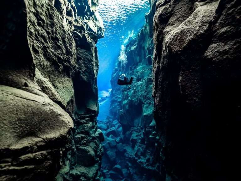 Diving in Silfra Fissure - Meet on location  | Free photos - Diving Silfra is your opportunity to dive the famous Silfra...