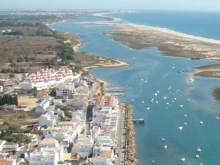 Tavira Route - 2Hours Boat Trip - Departing from the harbour at the village of Cabanas, we head towards the Tavira inlet...