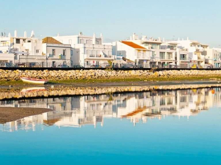 Tavira Route - 2Hours Boat Trip - Departing from the harbour at the village of Cabanas, we head towards the Tavira inlet...