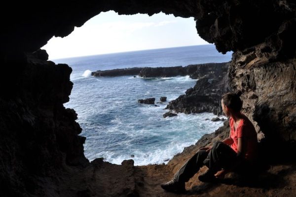 Rapa Nui underground: Half Day Private Trekking