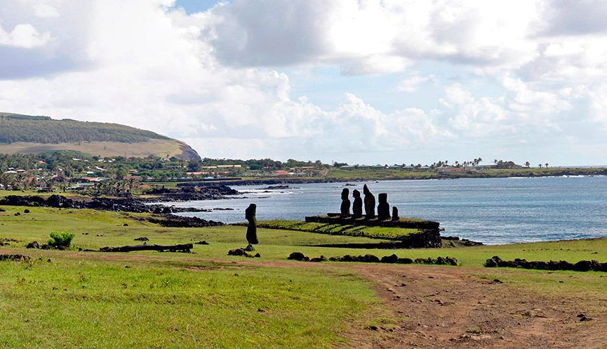 Explore Hanga Roa, Isla de Pascua's enchanting gateway, where Rapa Nui culture thrives. Discover ancient Moai sites, indulge in local gastronomy, and embrace the island's natural beauty. Unforgettable memories await!