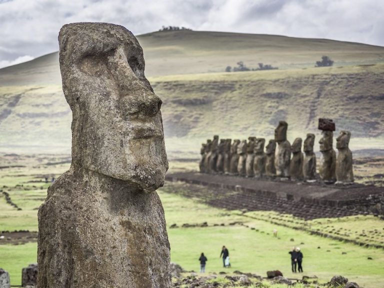 In Transit Tahiti: If your final destination is Tahiti and you have a transit time in Easter Island take advantage of this Transit Tour. We will show an explain you archeological and cultural major sites of Rapa Nui getting the most out of your time at Easter Island.