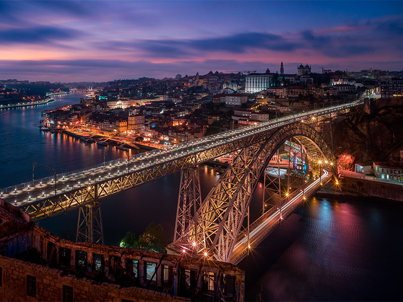Spanning the majestic Douro River, the Ponte D. Luiz is one of Porto's most recognizable landmarks. This emblem of the city offers stunning views, historical charm, and a unique architectural experience.