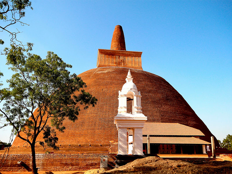Sri Lanka Travel Guide - Anuradhapura: The Ancient City