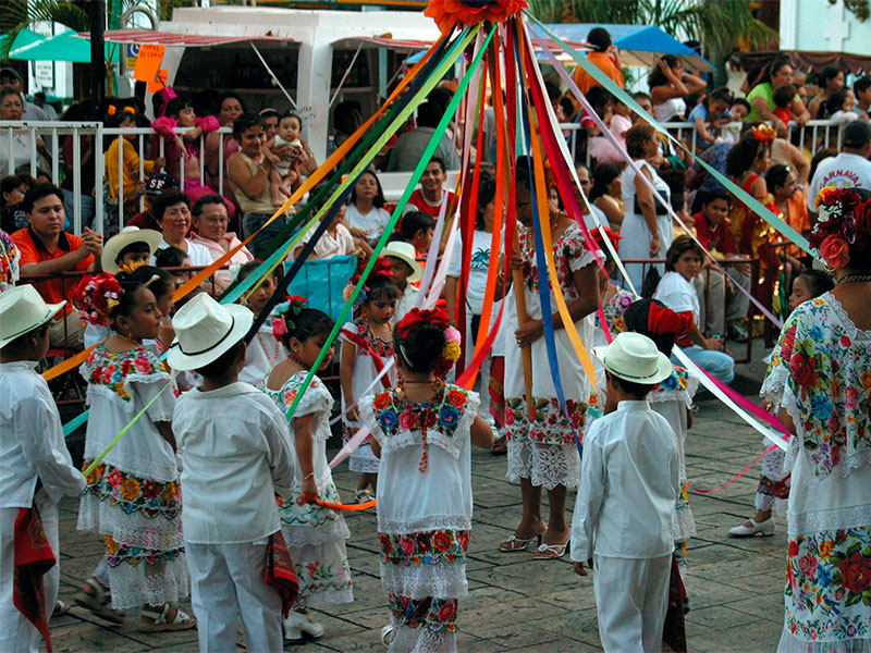 Yucatan Travel Guide: Carnaval de Mérida: Taking place in the capital city, this festival is full of parades, costumes, and dances. It’s a lively affair that usually happens in the weeks leading up to Lent.
